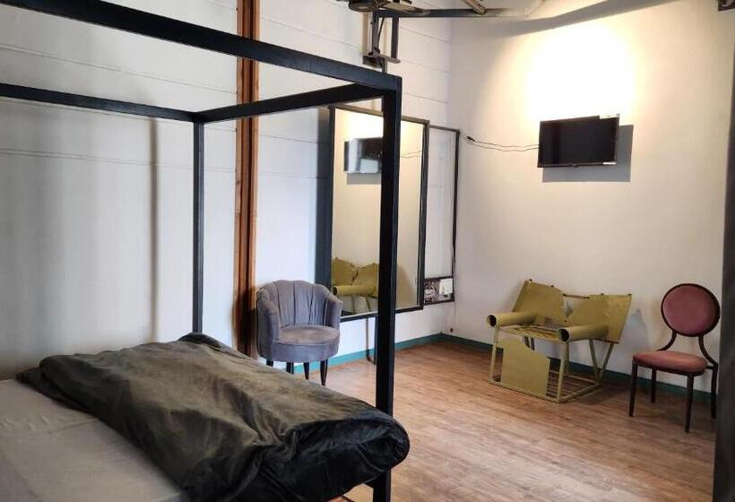 The Kalyaneshwar Dixit Hotels & Resorts