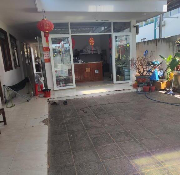 تختخواب و صبحانه Nhà Nghỉ Phú Quý