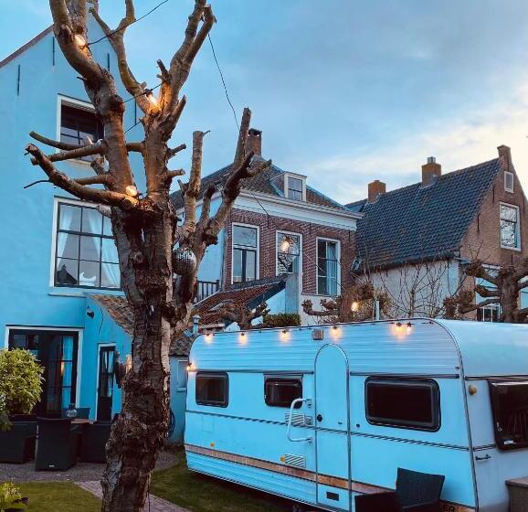 مبيت وإفطار Vintage Glamping Caravan Stadstuin Goedereede
