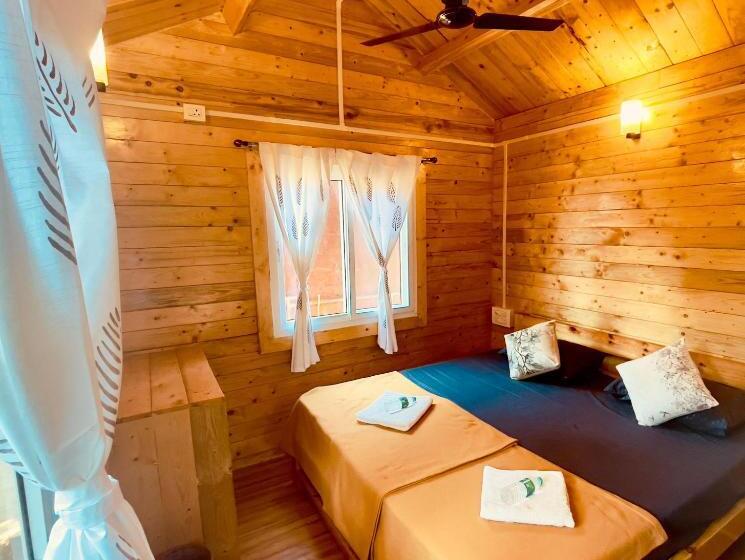 هتل Famstel Beach Stay By Trippr