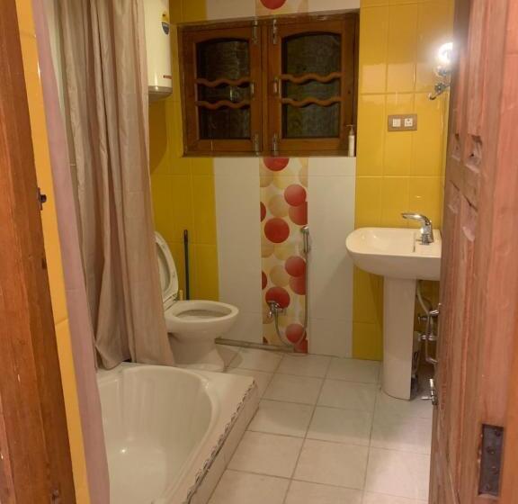 هتل Ronakgroupofcottages