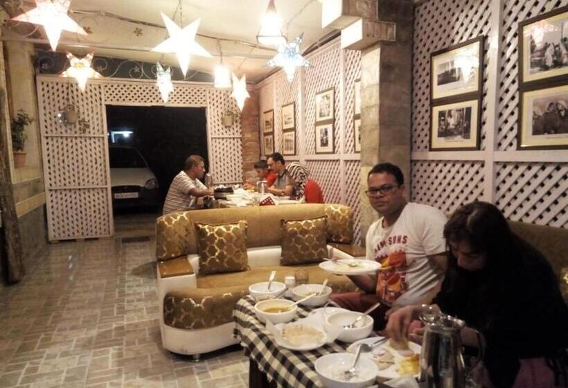 هتل Ronakgroupofcottages