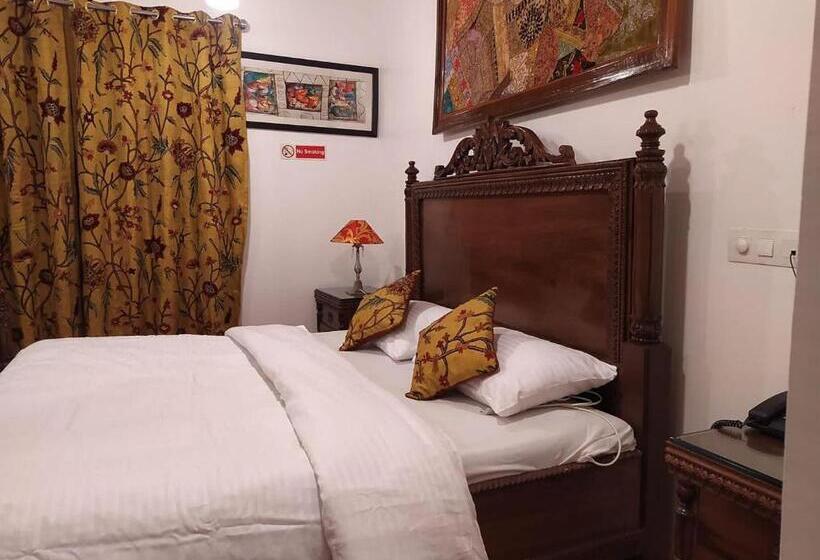 هتل Ronakgroupofcottages