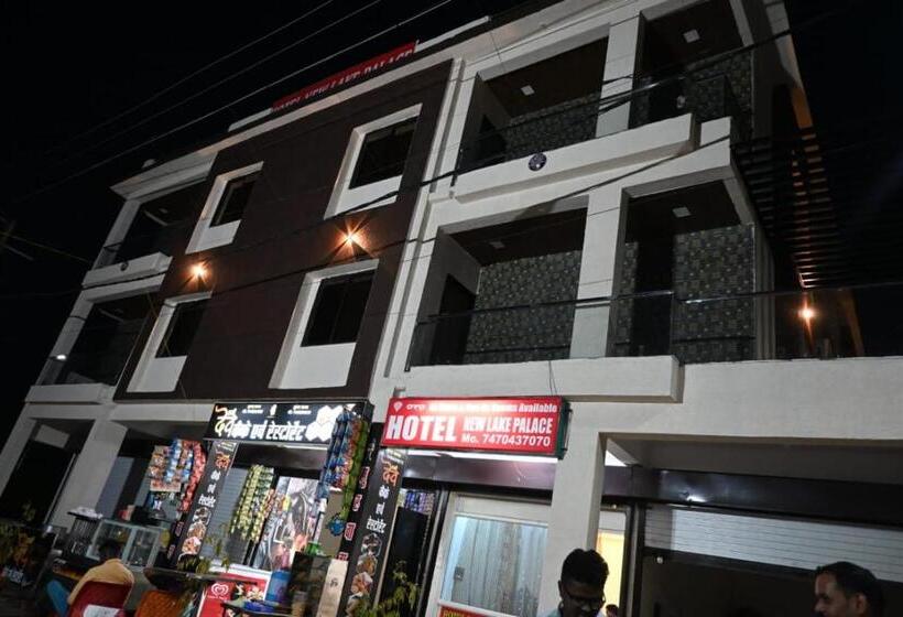 בית מלון כפרי The New Lake Palace