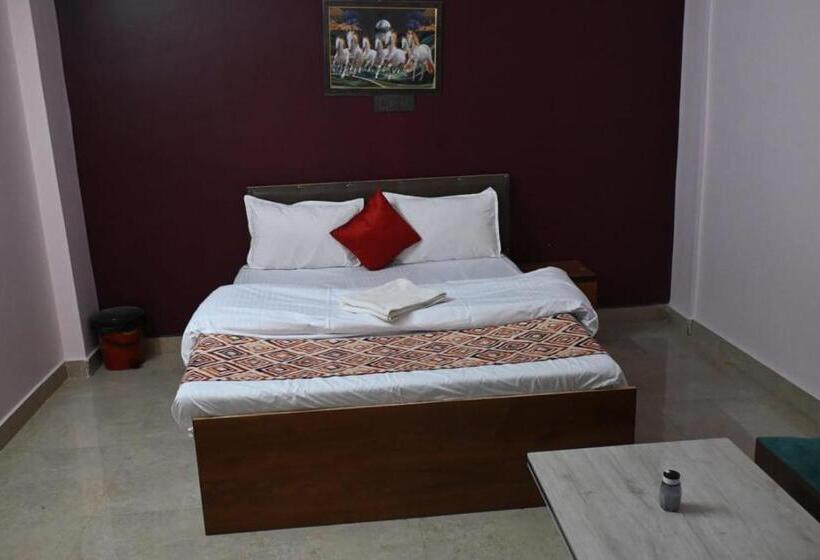 בית מלון כפרי The New Lake Palace