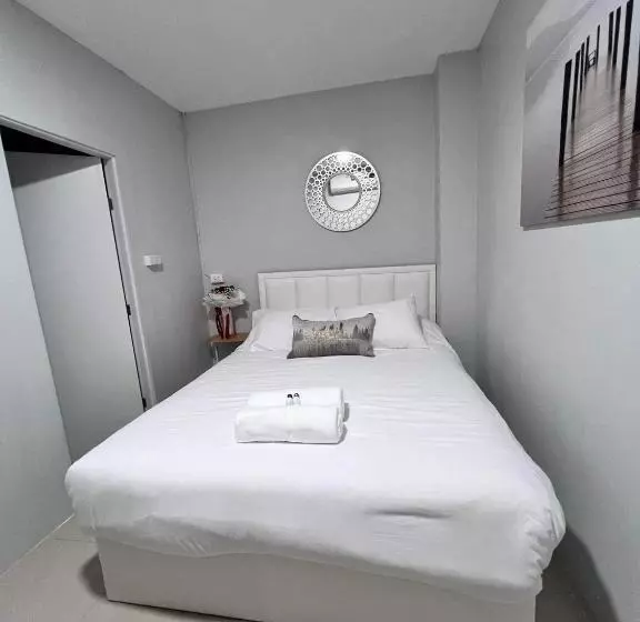 Luna Hotel สถานีดอนเมือง