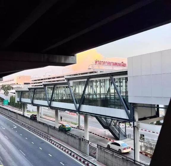 Luna Hotel สถานีดอนเมือง