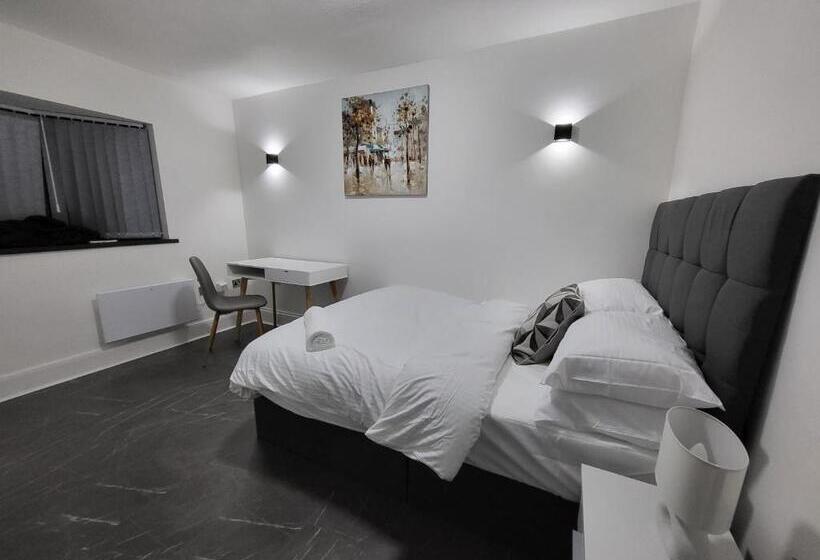 Пансион Blackhorse Long Term Stay