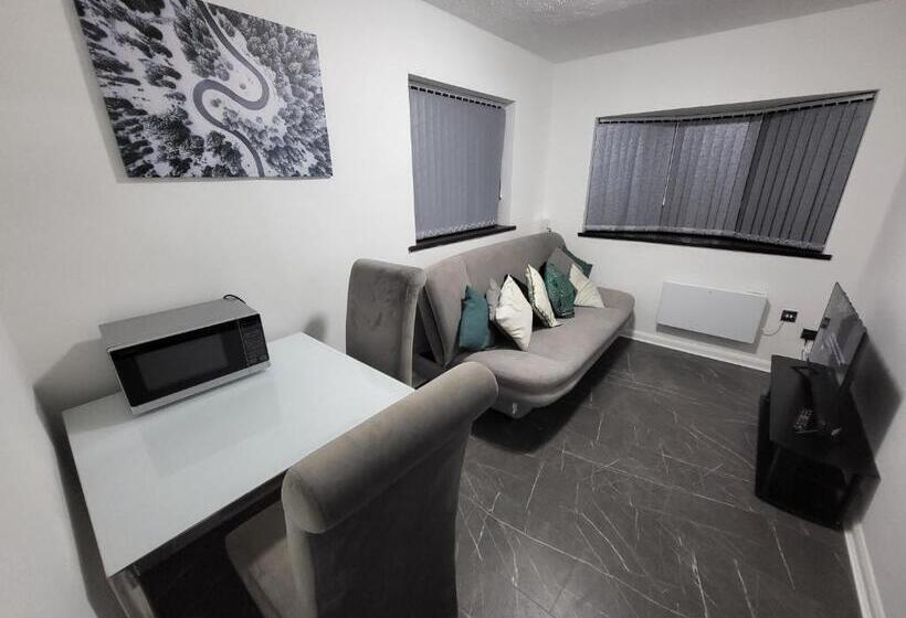 Пансион Blackhorse Long Term Stay