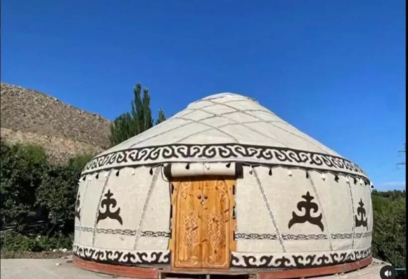 پانسیون Eagle House