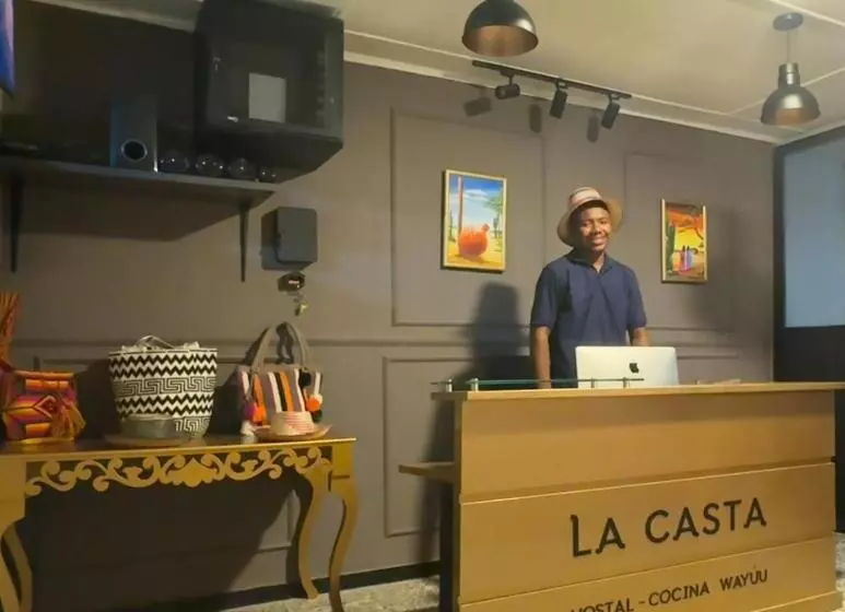 پانسیون Hostal La Casta