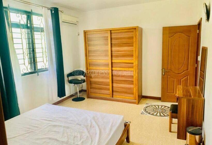 پانسیون Kevin Behary Residence