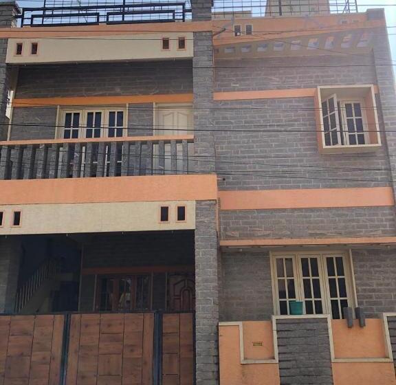 Pensão Mahagiri Nest