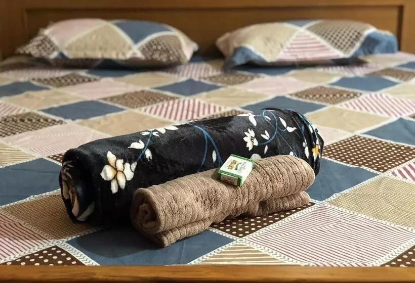 ペンション Mahagiri Nest