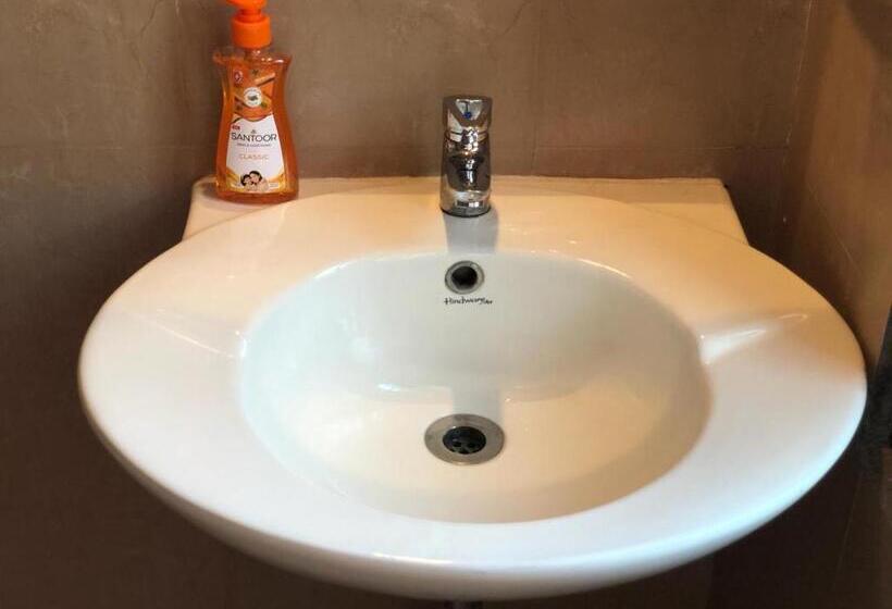 Pensão Mahagiri Nest