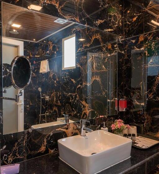 Resort The Kimaya By The Sea