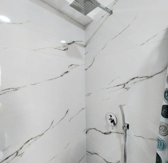 تختخواب و صبحانه Godard Apartments