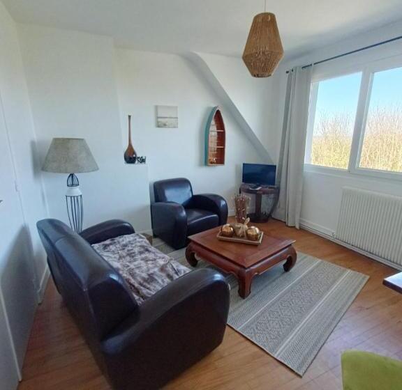 Bed & Breakfast Sangatte Guest House   Studio Room Sunset   Seafront