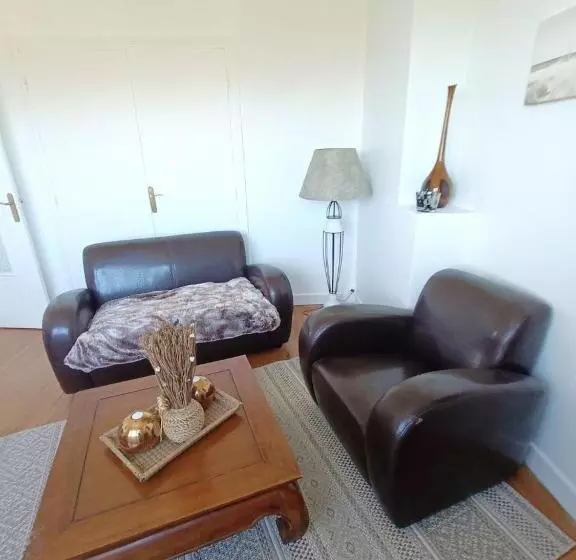 تختخواب و صبحانه Sangatte Guest House Studio Room Sunset Seafront