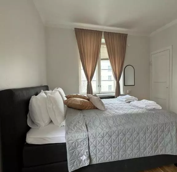 Aamiaismajoitus (B&B) Your Chic Vibrant Airbnb