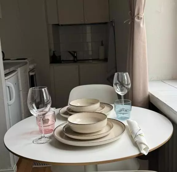 Aamiaismajoitus (B&B) Your Chic Vibrant Airbnb