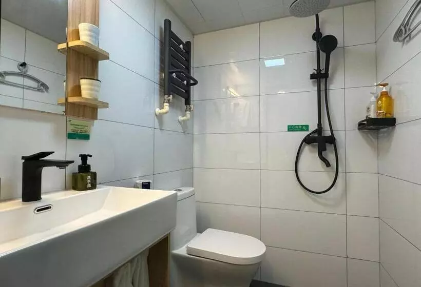 هتل Beijing Dongdan