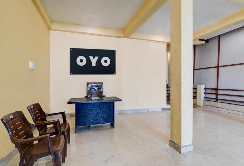 בית מלון כפרי Oyo Flagship Sg Grand