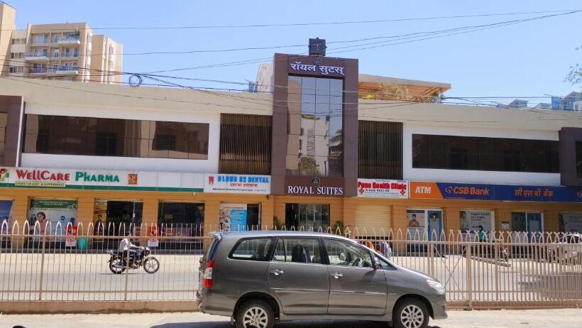 Fabhotel Royal Suits   Nr Mahadji Shinde Chhatri