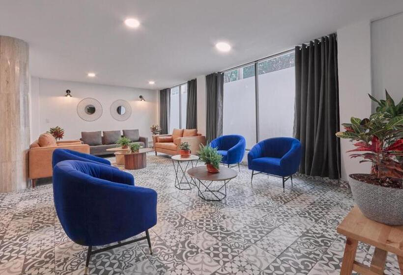 Отель Suites Veinti2