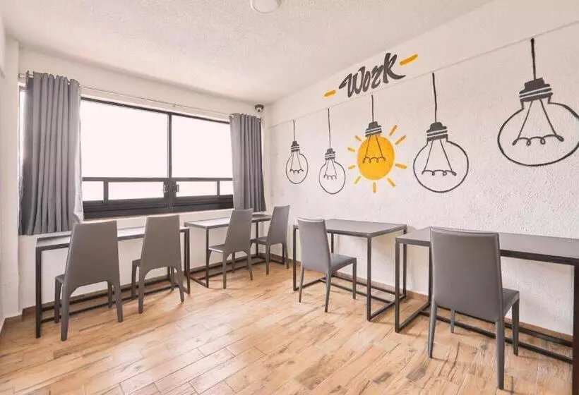 هتل Suites Veinti2