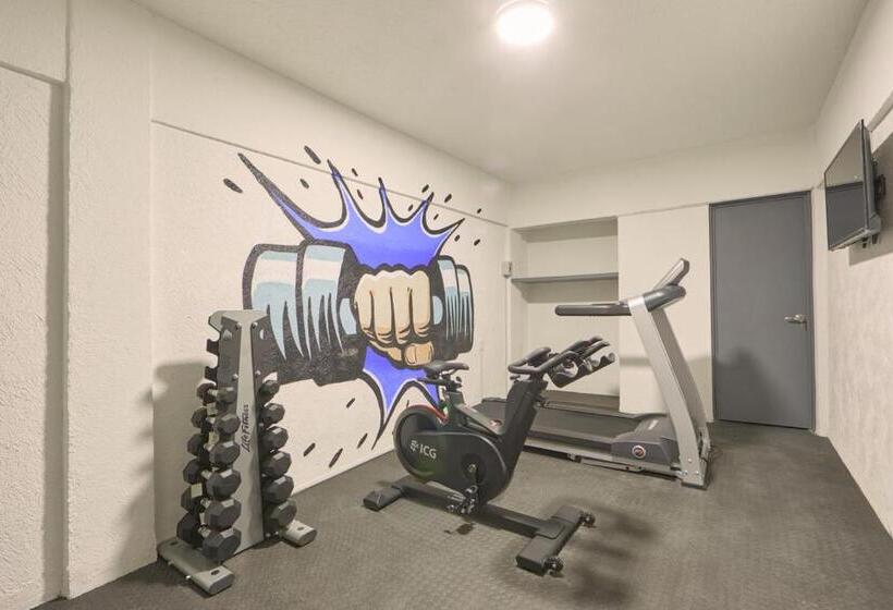 Отель Suites Veinti2