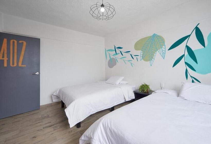 Отель Suites Veinti2