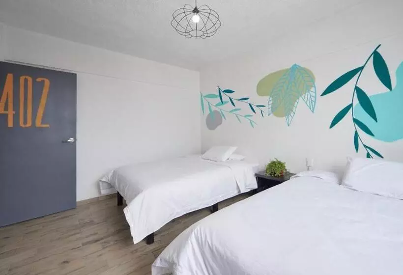 هتل Suites Veinti2