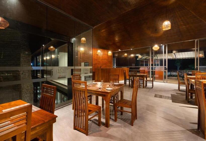 ホテル Tara Waterfall