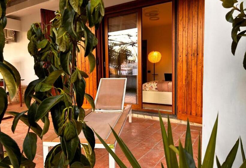 پانسیون Camera Spaziosa In Villa Con Terrazzino Privato