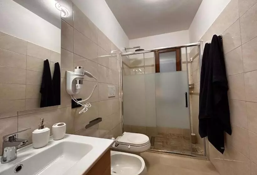 ペンション Camera Spaziosa In Villa Con Terrazzino Privato