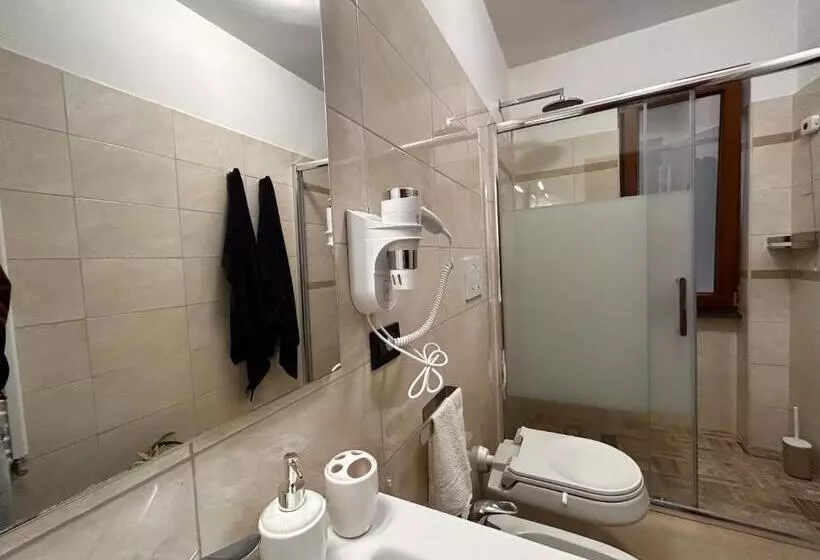ペンション Camera Spaziosa In Villa Con Terrazzino Privato