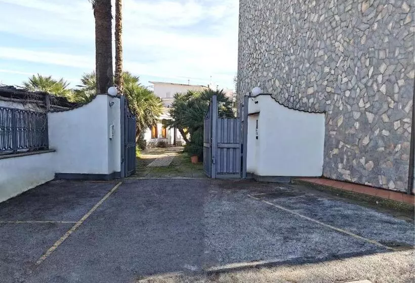 ペンション Camera Spaziosa In Villa Con Terrazzino Privato