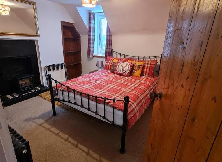 펜션 Ness City Cottage Attic Apartment