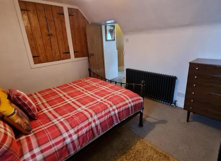 펜션 Ness City Cottage Attic Apartment