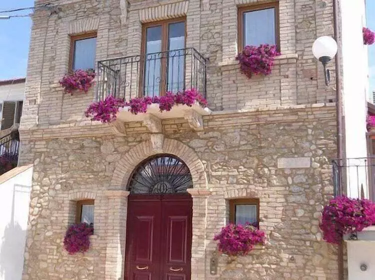 تختخواب و صبحانه La Casa Del Palombaro