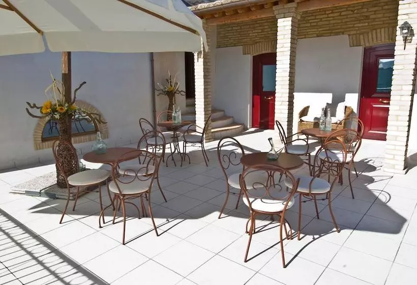 تختخواب و صبحانه La Casa Del Palombaro