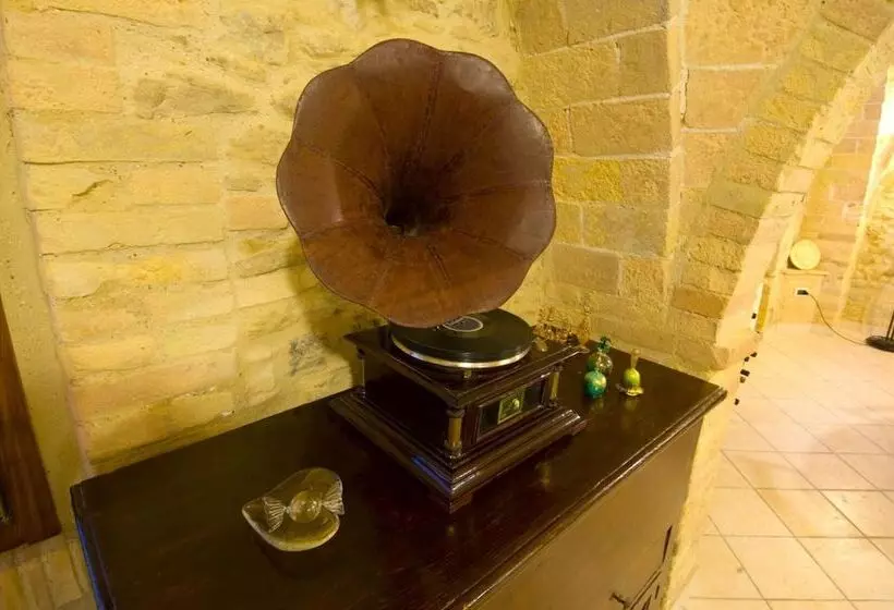 تختخواب و صبحانه La Casa Del Palombaro