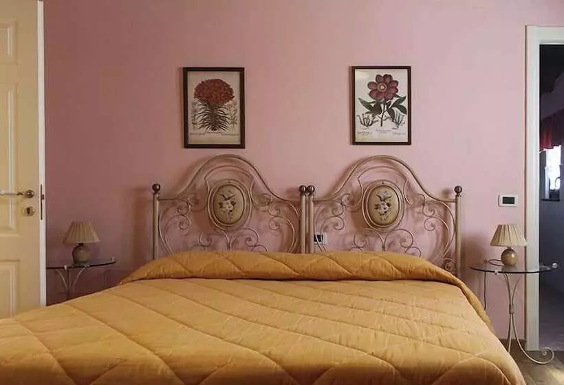 تختخواب و صبحانه La Casa Del Palombaro