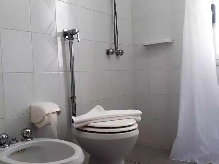 تختخواب و صبحانه Residence Le 4 Stagioni