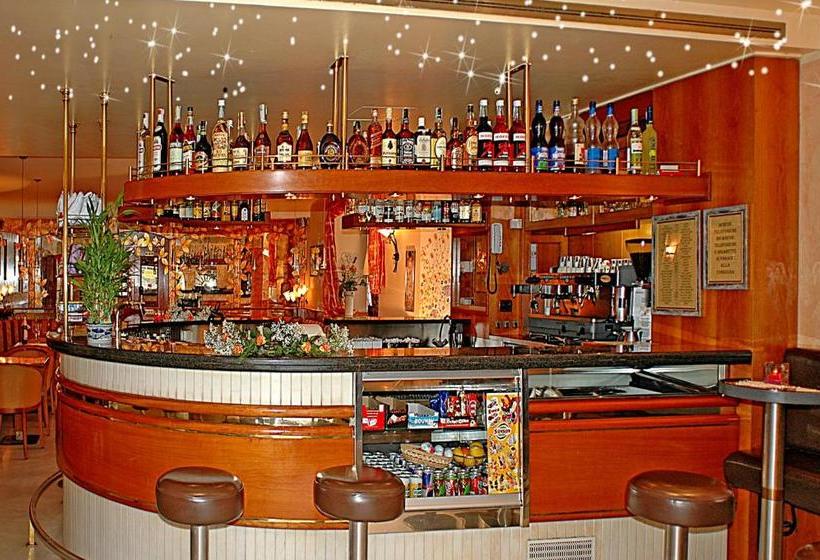 هتل Albergo Alla Torre Siegler Im Thurm