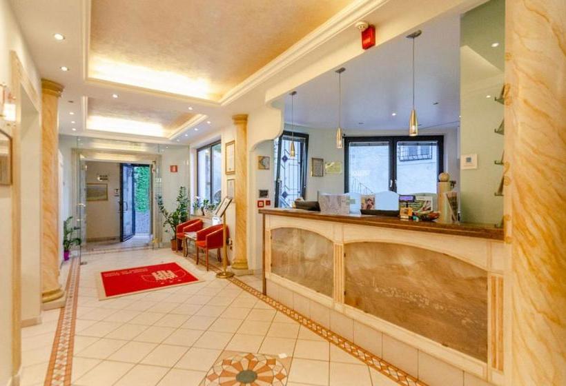 هتل Albergo Alla Torre Siegler Im Thurm