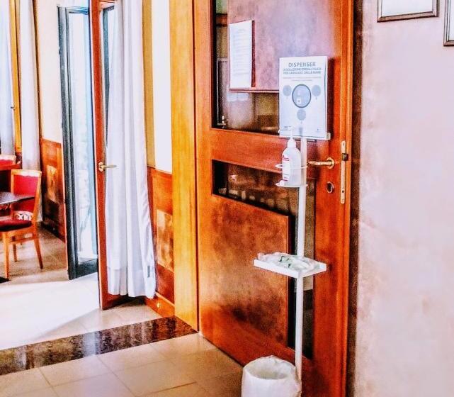 Отель Albergo Carancini