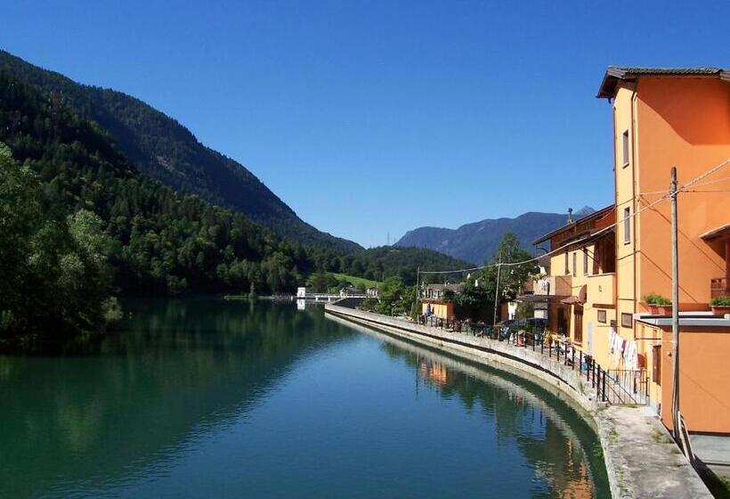 فندق Albergo Del Ponte