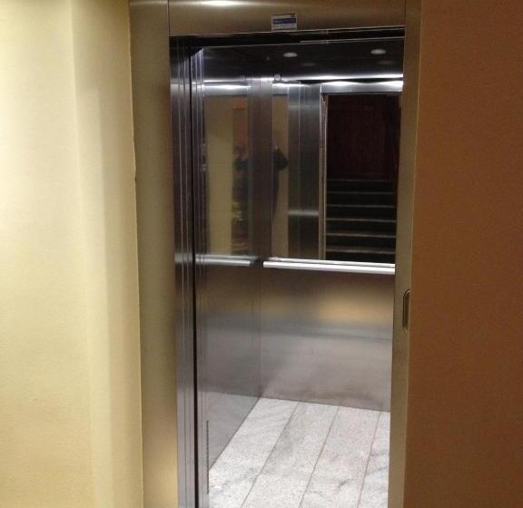 فندق Albergo Del Ponte